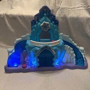 Fisher-Price Disney Frozen Elsas Ice Palace Little People Musical Lights Playset